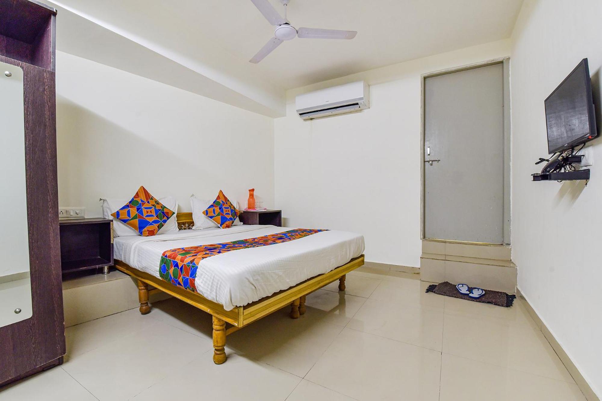 Hotel O Himalaya Inn Ahmedabad Eksteriør bilde