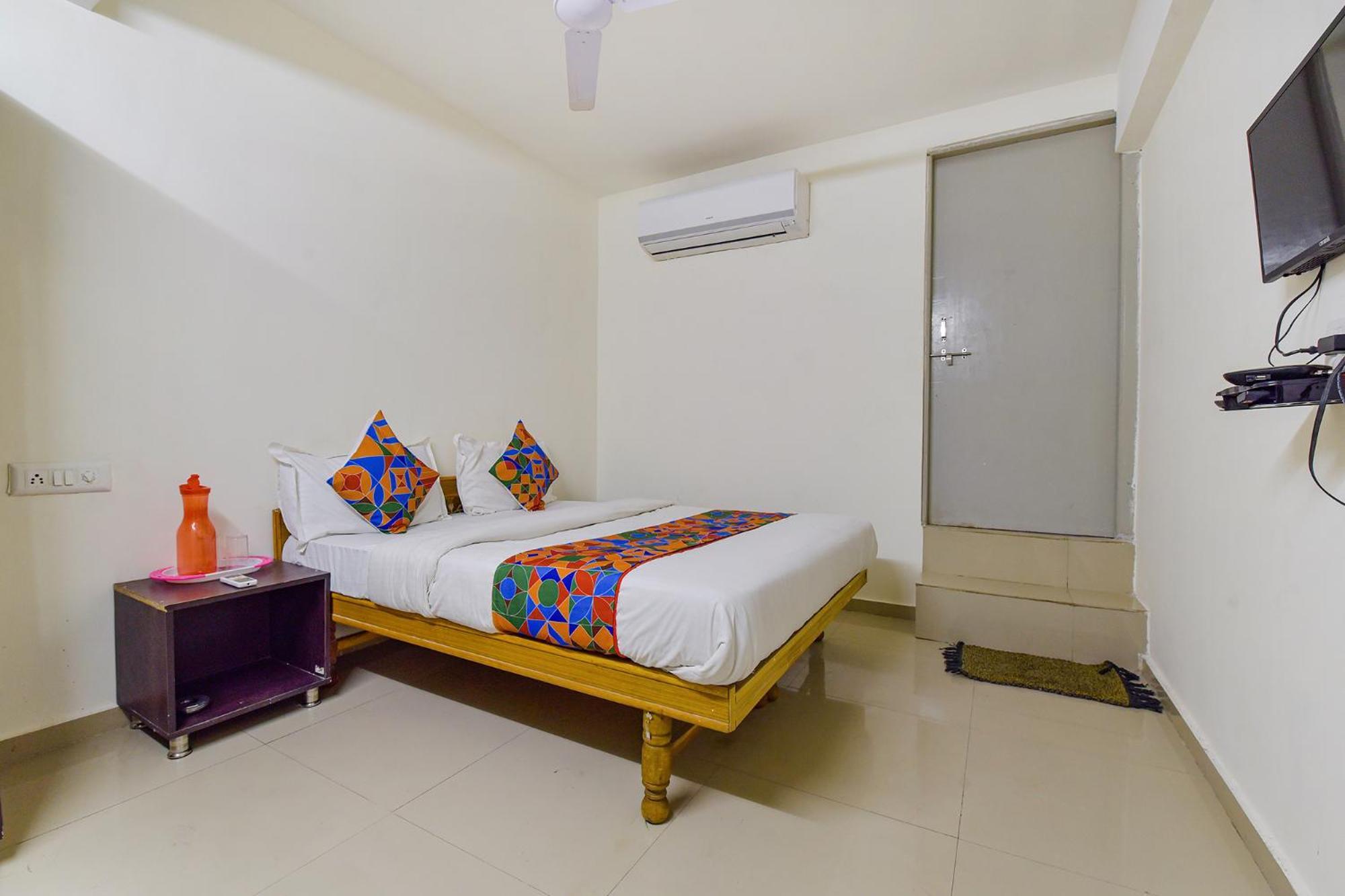 Hotel O Himalaya Inn Ahmedabad Eksteriør bilde