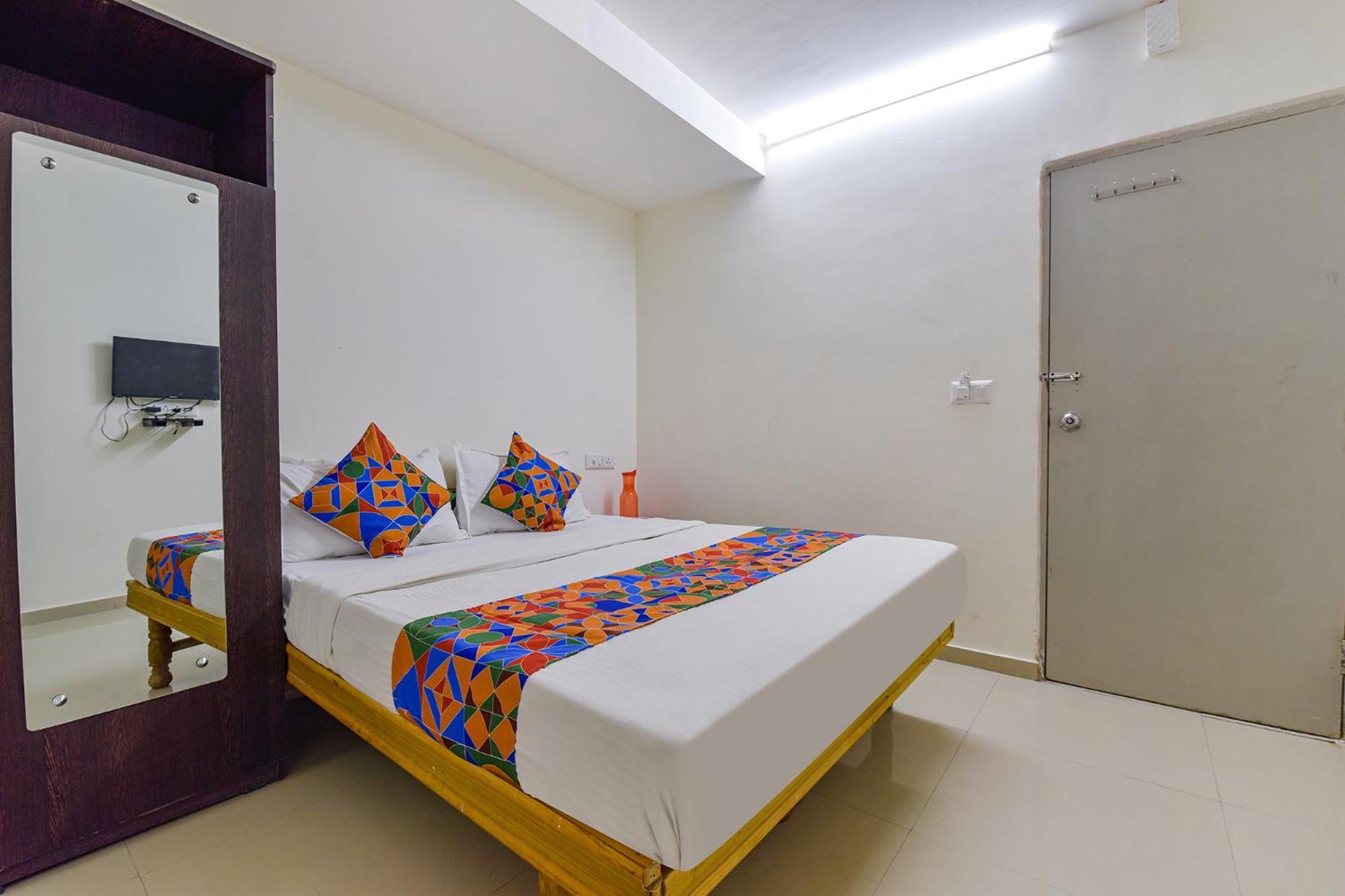Hotel O Himalaya Inn Ahmedabad Eksteriør bilde