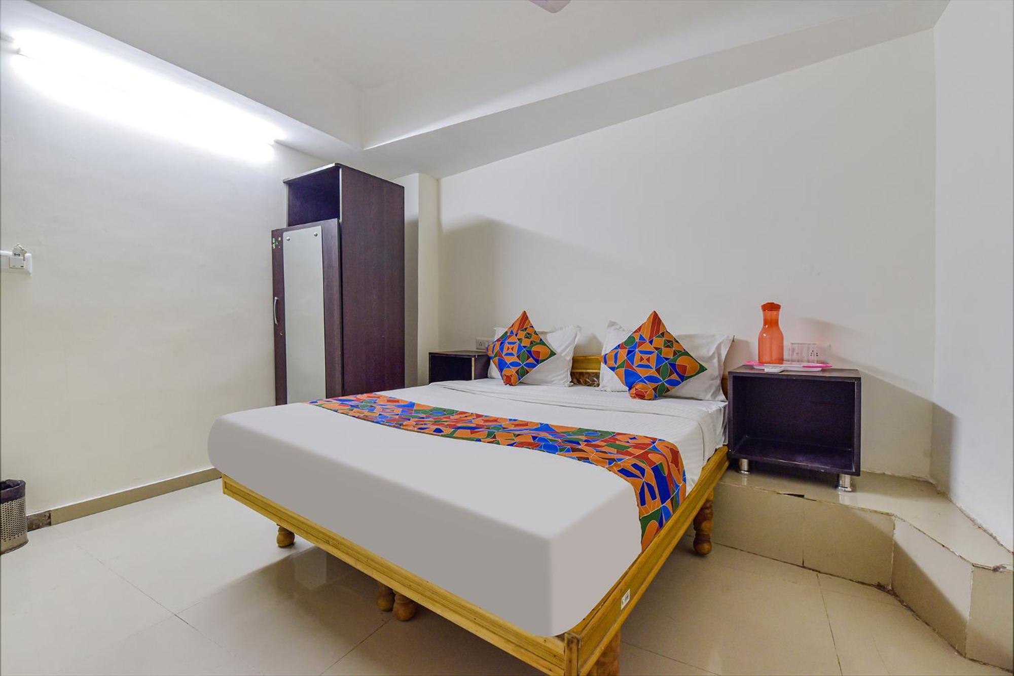 Hotel O Himalaya Inn Ahmedabad Eksteriør bilde