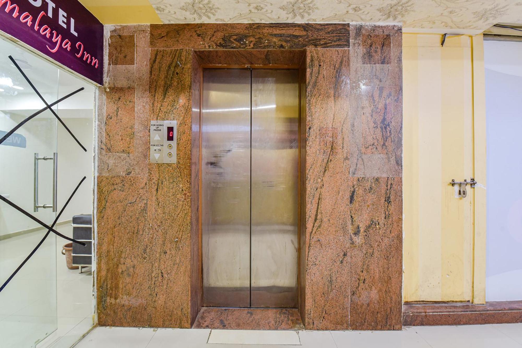 Hotel O Himalaya Inn Ahmedabad Eksteriør bilde