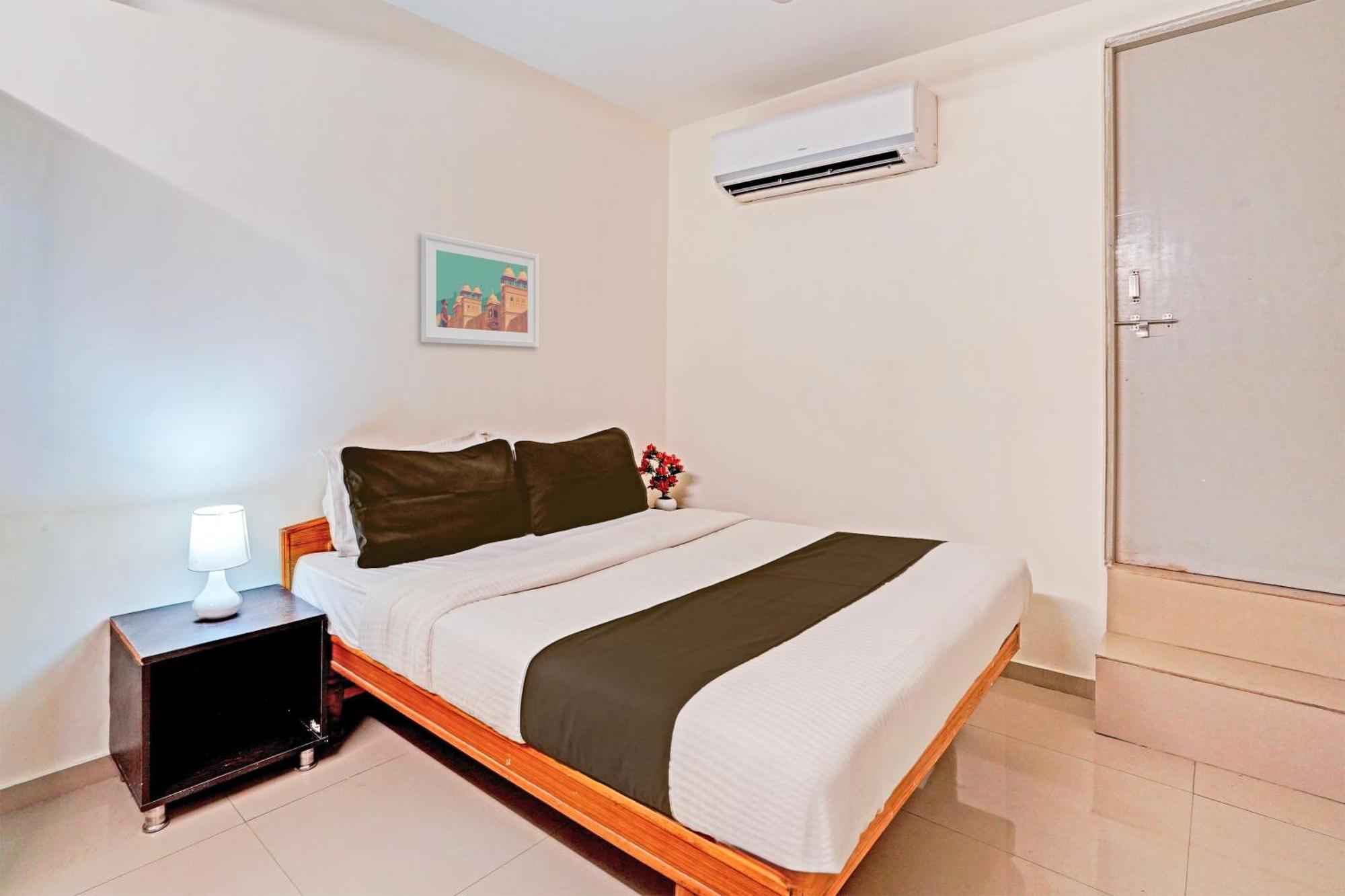 Hotel O Himalaya Inn Ahmedabad Eksteriør bilde