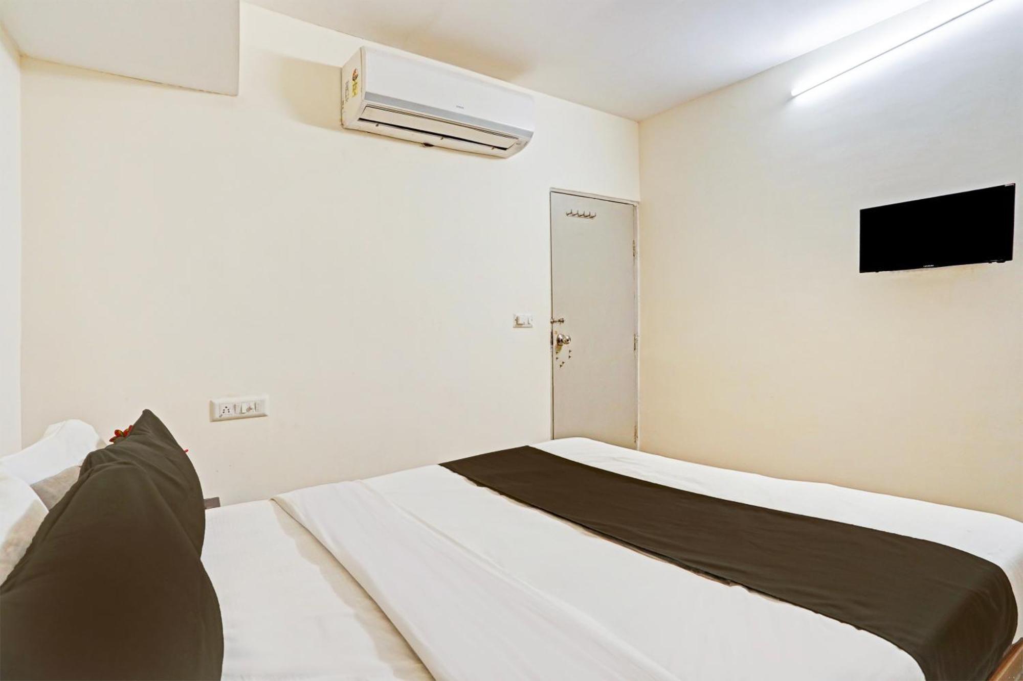 Hotel O Himalaya Inn Ahmedabad Eksteriør bilde