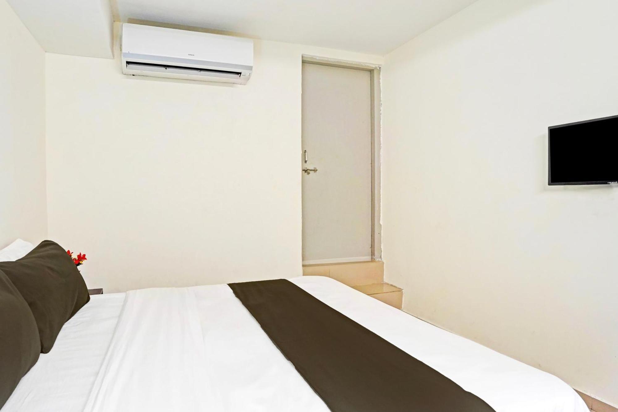 Hotel O Himalaya Inn Ahmedabad Eksteriør bilde
