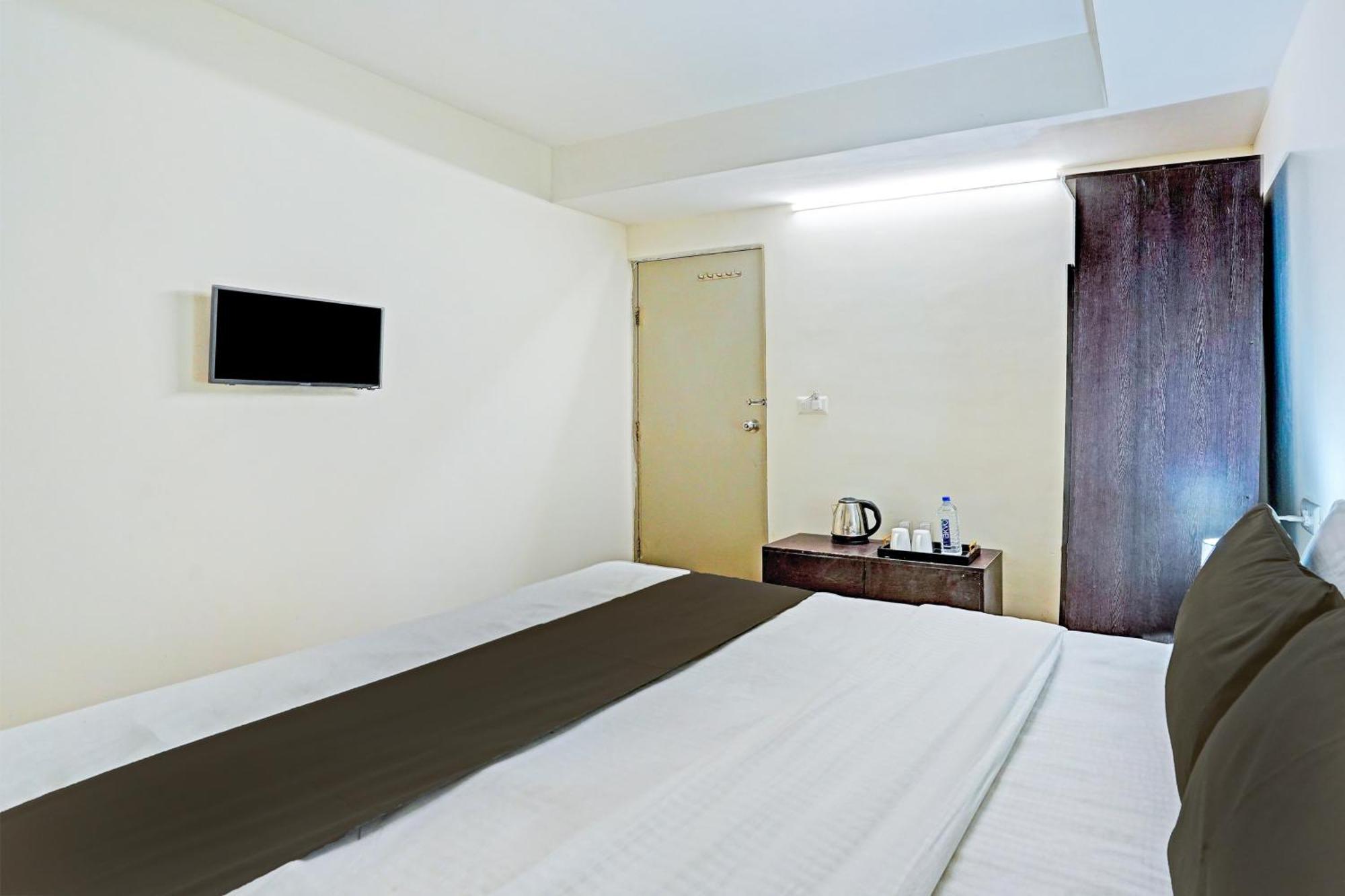 Hotel O Himalaya Inn Ahmedabad Eksteriør bilde
